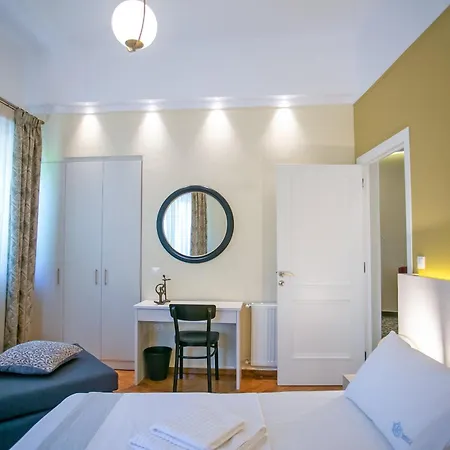 Apartment Thalia By Heloni