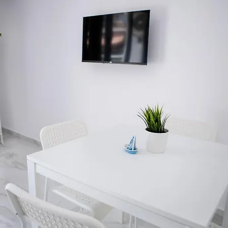 Luxury In The Center Apartment