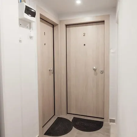 Apartment Stylish Brand New Near Megaro Mousikis