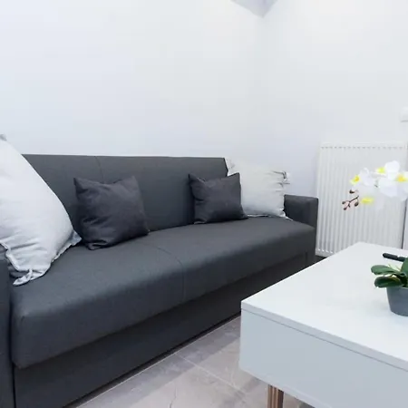 Apartment Stylish Brand New Near Megaro Mousikis *