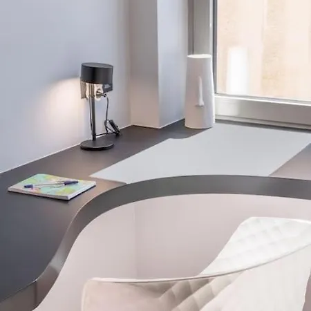 The Hostmaster Deluxe Apartment *