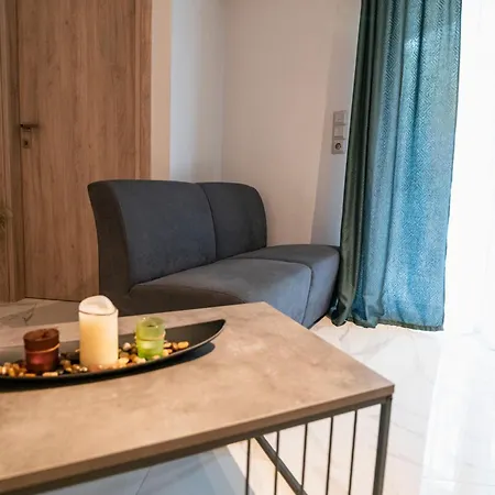 Lux Modern Apt: Renovated Retreat Near Eden Athens