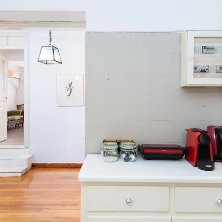 Beautiful Neo-classic In Exarchia Athen