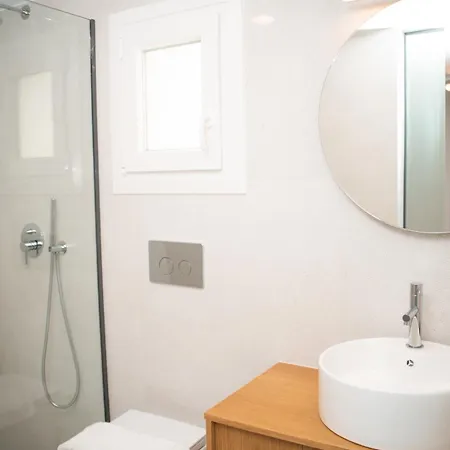 Private Rooftop - Acropolis View - Jacuzzi - Metro Athens
