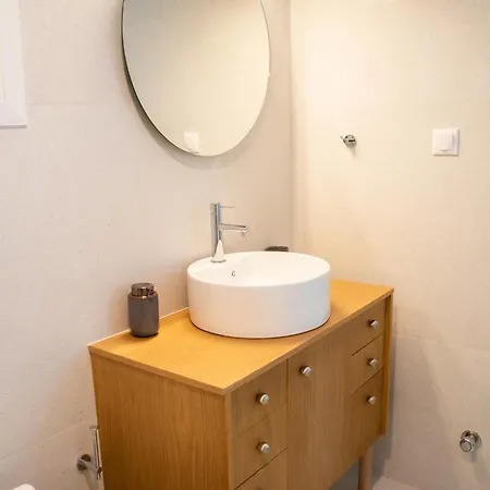 Apartment Private Rooftop - Acropolis View - Jacuzzi - Metro Athens