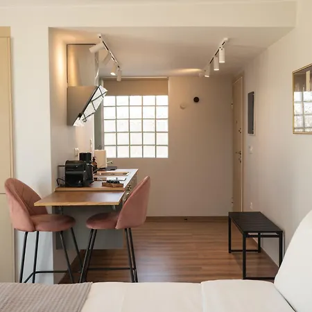 Apartment Private Rooftop - Acropolis View - Jacuzzi - Metro