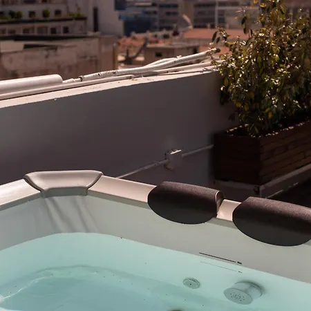Apartment Private Rooftop - Acropolis View - Jacuzzi - Metro Athens