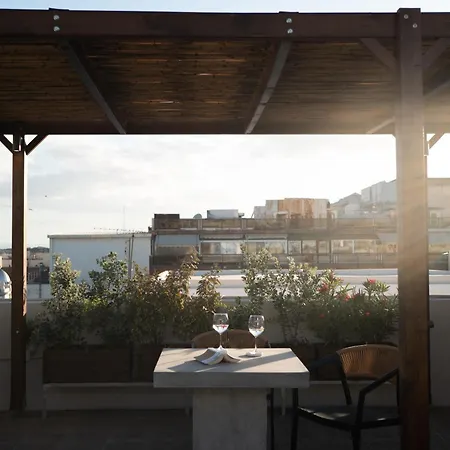 Apartment Private Rooftop - Acropolis View - Jacuzzi - Metro *