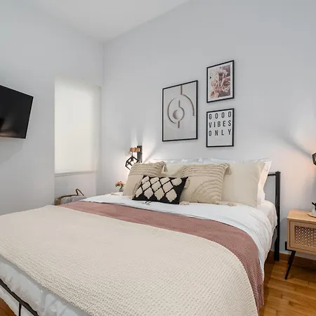 Διαμέρισμα Unique Koukaki Three Bedroom Αθήνα