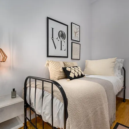 Unique Koukaki Three Bedroom Αθήνα