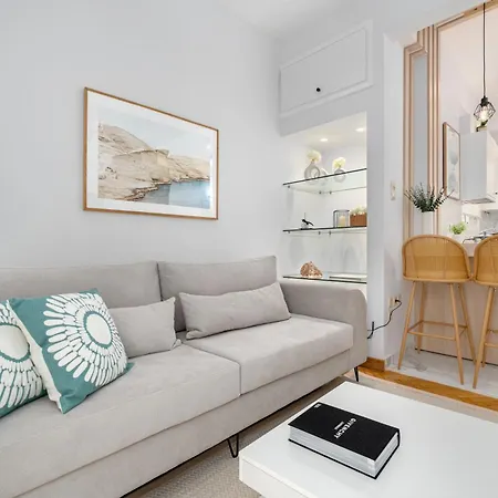 Unique Koukaki Three Bedroom Διαμέρισμα *