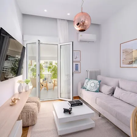 Unique Koukaki Three Bedroom Διαμέρισμα *