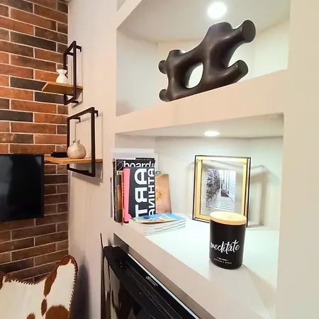 Modern In Vibrant Kolonaki Area Apartment *