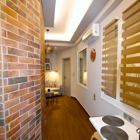 Modern In Vibrant Kolonaki Area