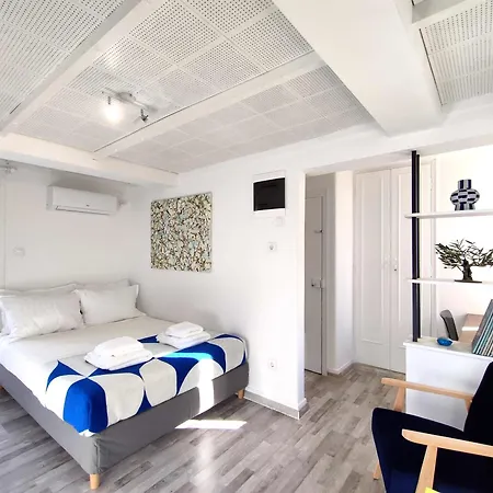 Lycabettus Sunshine Loft Apartment *