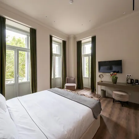 Nine Hotel