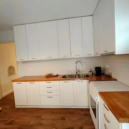 Apartment Cozy Garden House In The Center Of Glyfada *