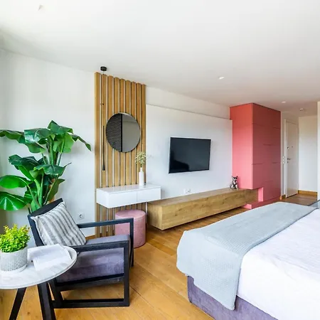 Apartment Earth Boutique Next To Stavros Niarchos *