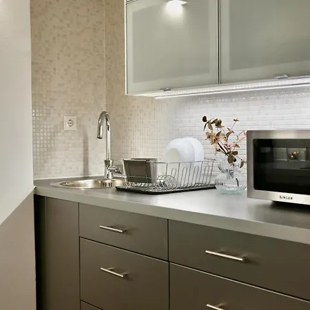 Bright And Comfy In The Heart Of * אתונה