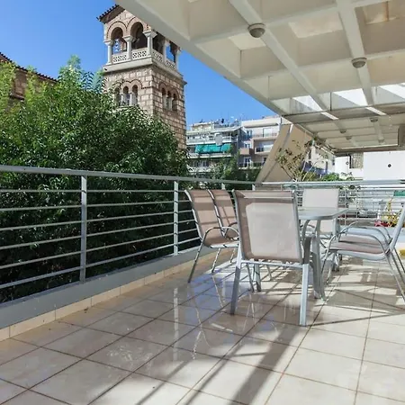 Scenic Balcony In Vibrant Petralona Lejlighed