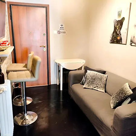 Comfortable Modern Entire House Near The Center Of Athens-blue Serenity Athen