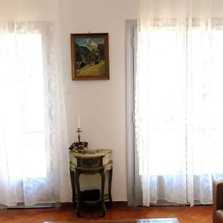 雅典轻居雅居 Athens