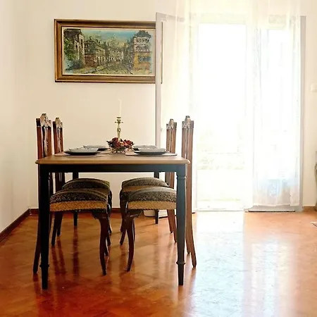 雅典轻居雅居 Apartment