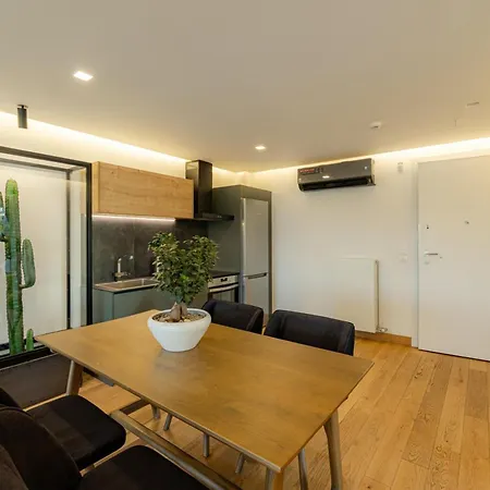 Earth Boutique Next To Stavros Niarchos Apartment Athen