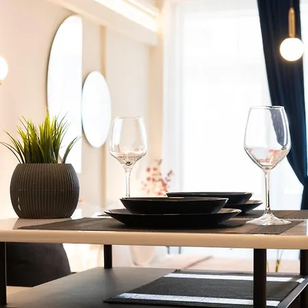 Syntagma Sweet House 4 *