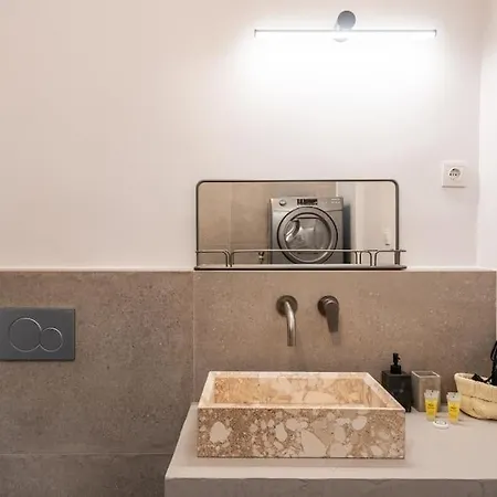 Daire 2br 5' From Filopappou Atina