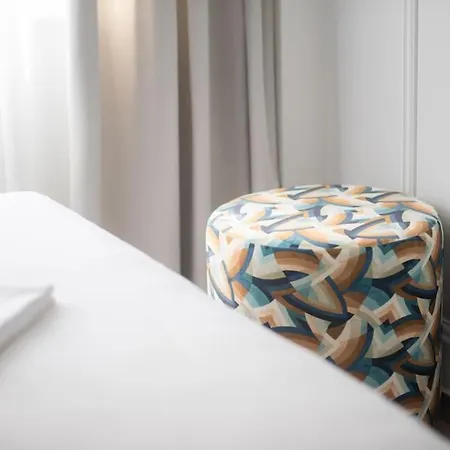 Stylish Comfort In Centre