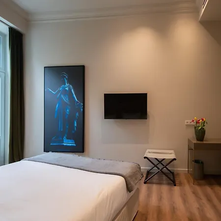 Nine Hotel 4*