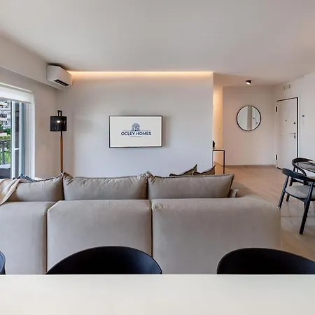 Elegant & 3br In Glyfada Apartment *