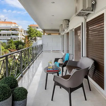 Elegant & 3br In Glyfada * Athens
