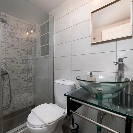 Vintage And Spacious 3ba Next To Ancient Center *