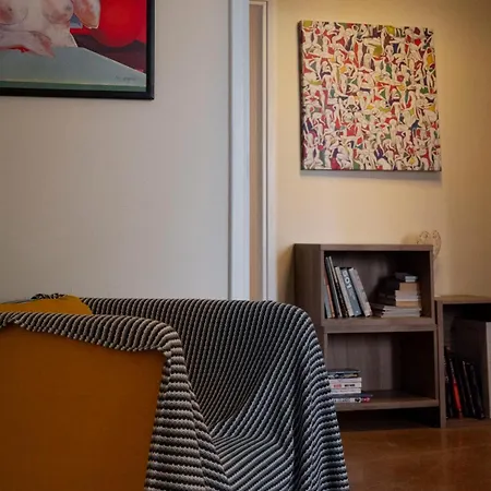Vintage And Spacious 3ba Next To Ancient Center Apartment