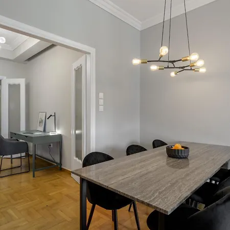 Apartment The Classic Residence, Acropolis By Aura Homes *