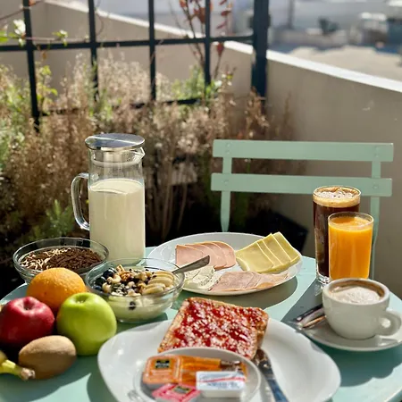 Belle - Luxury At Monastiraki Railway Station Hotell