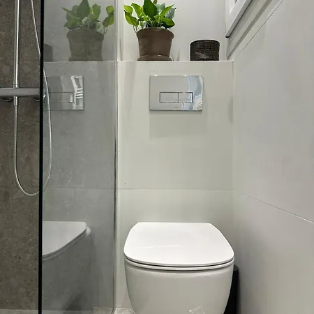Petralona Park View Apartment *