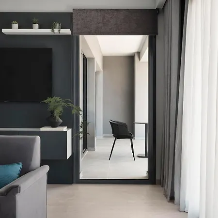 Ava Residences Riviera Hotel *