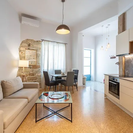 2br 5' From Filopappou * Atina