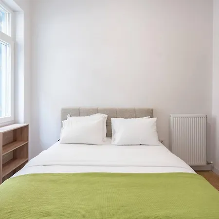 2br 5' From Filopappou Atina