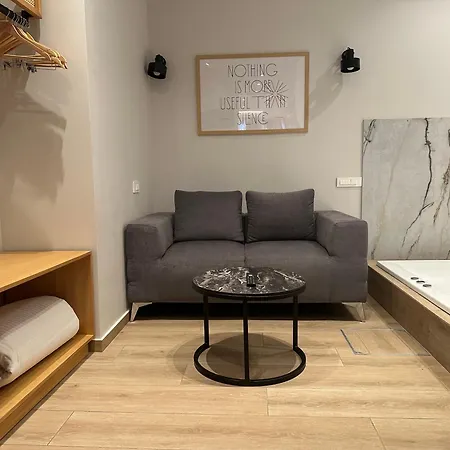 Belle - Luxury At Monastiraki Railway Station Hotell Aten