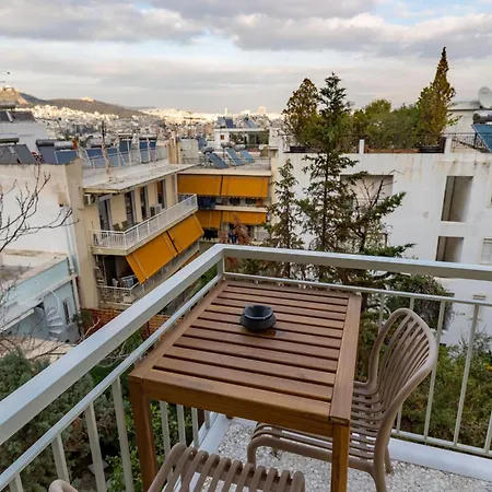 Pangrati Gem Views To Lycabettus Apartment