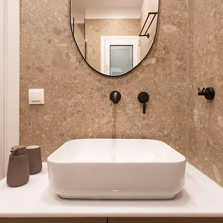 דירה 3br Petralona Escape