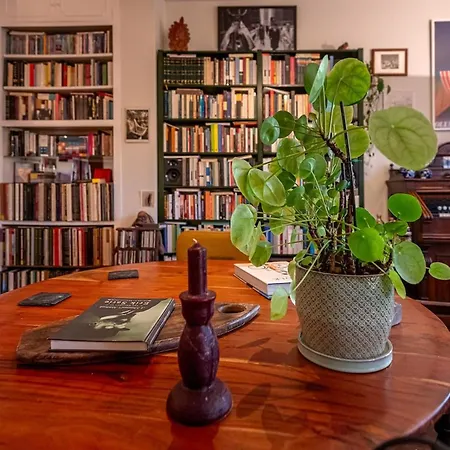 Chic 2br Bright Penthouse With Open Wood Staircase Διαμέρισμα Αθήνα