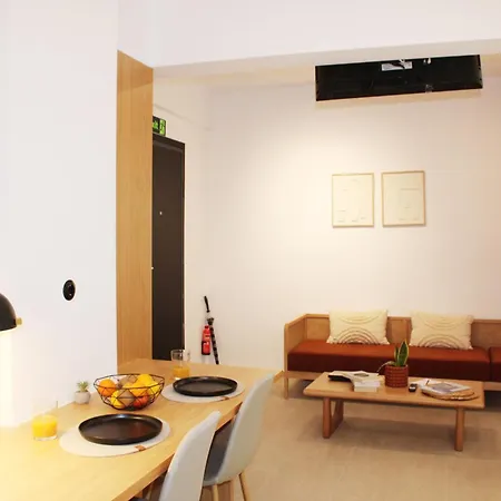 Apartment Aris Petralona
