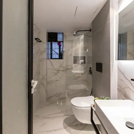 Kolonaki Urban Apartment *