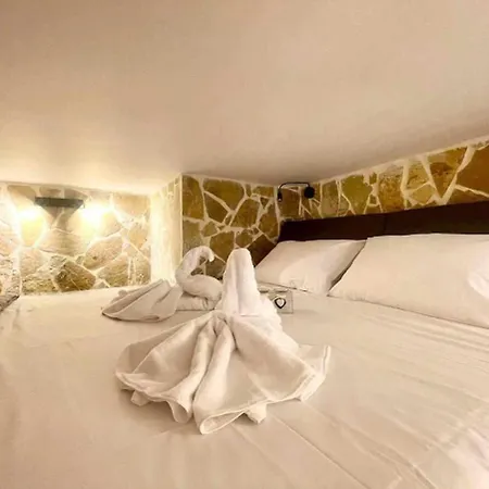 Family Sleeps 4 Apartment *