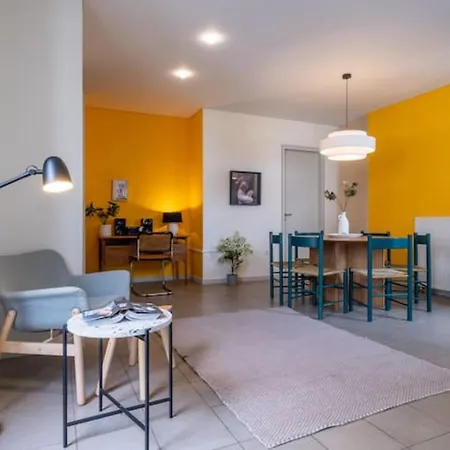 Award-winning Yellow-spot Apartamento *